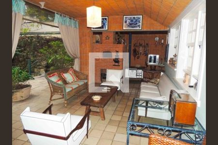 Casa à venda com 4 quartos, 600m² em Granja Julieta, São Paulo