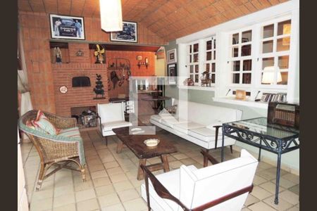 Casa à venda com 4 quartos, 600m² em Granja Julieta, São Paulo