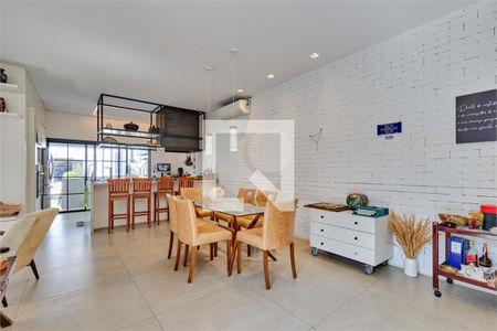 Casa à venda com 3 quartos, 250m² em Santo Amaro, São Paulo