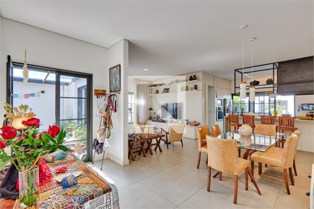 Casa à venda com 3 quartos, 250m² em Santo Amaro, São Paulo