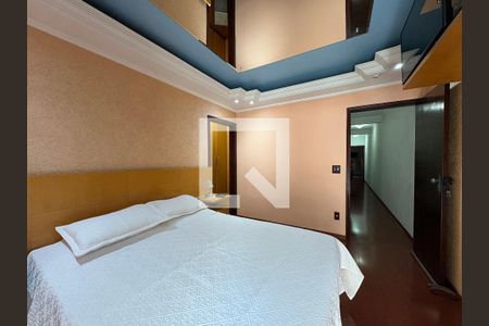 Suite de casa à venda com 3 quartos, 183m² em Parque Gerassi, Santo André