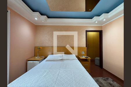 Suite  de casa à venda com 3 quartos, 183m² em Parque Gerassi, Santo André