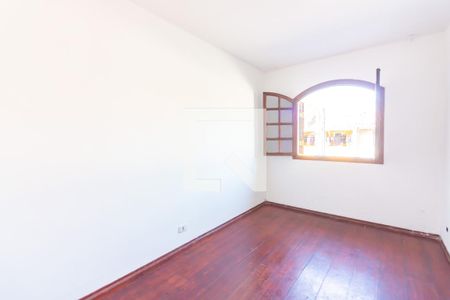 Quarto 2 de casa à venda com 3 quartos, 123m² em Metalúrgicos, Osasco