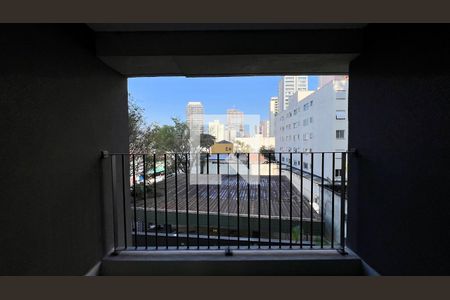 Varanda de kitnet/studio para alugar com 1 quarto, 30m² em Pinheiros, São Paulo