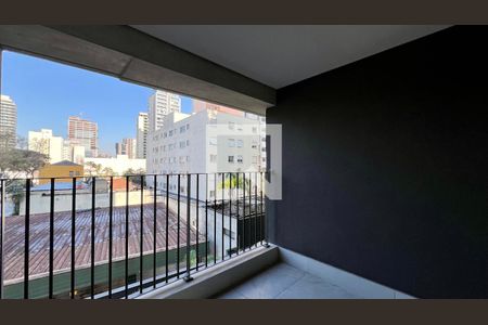 Varanda de kitnet/studio para alugar com 1 quarto, 30m² em Pinheiros, São Paulo