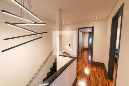 Corredor de casa à venda com 3 quartos, 300m² em Vila Mariana, São Paulo