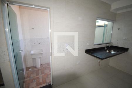 Sala/Cozinha de casa de condomínio à venda com 2 quartos, 60m² em Vila Nova Manchester, São Paulo