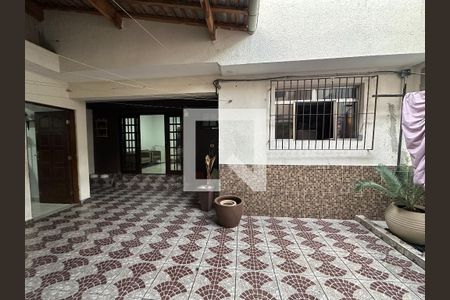 Quintal de casa para alugar com 3 quartos, 250m² em Jardim Belval, Barueri