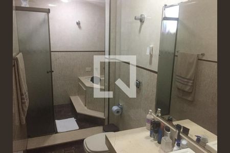 Banheiro de casa à venda com 3 quartos, 230m² em Vila Prudente, São Paulo