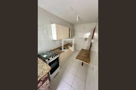 Cozinha de apartamento para alugar com 2 quartos, 64m² em Kobrasol, São José