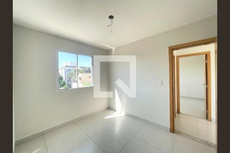Quarto de apartamento à venda com 2 quartos, 49m² em Santa Monica, Belo Horizonte