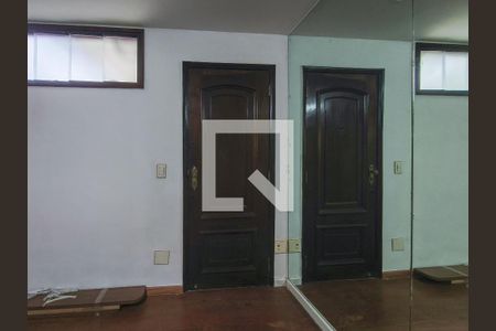 Entrada de apartamento à venda com 3 quartos, 150m² em Grajaú, Rio de Janeiro