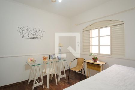 Quarto 1 de casa à venda com 3 quartos, 300m² em Vila Carrão, São Paulo