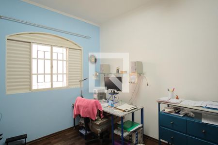 Quarto 2 de casa à venda com 3 quartos, 300m² em Vila Carrão, São Paulo