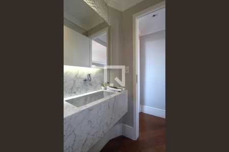 Lavabo de apartamento à venda com 3 quartos, 165m² em Itaim Bibi, São Paulo