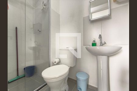 Banheiro de apartamento para alugar com 1 quarto, 25m² em Sé, São Paulo