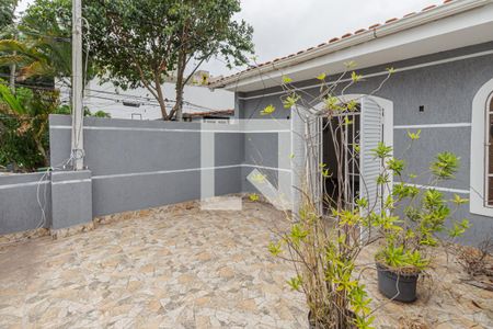 Sacada Quarto 1 de casa à venda com 3 quartos, 230m² em Vila Progredior, São Paulo