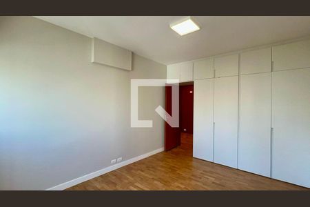 Quarto 1 de apartamento à venda com 3 quartos, 180m² em Cerqueira César, São Paulo