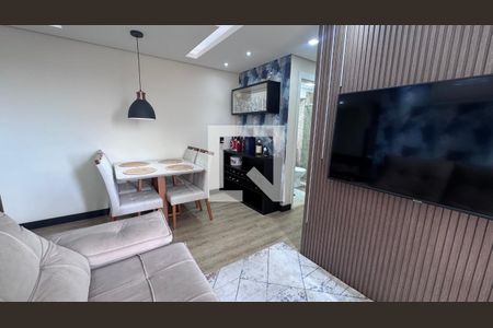 Sala de apartamento à venda com 2 quartos, 55m² em Vila Satúrnia, Campinas