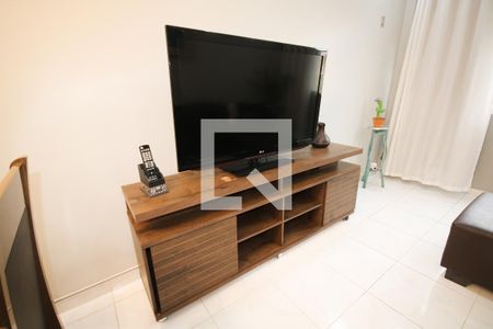 Sala de apartamento para alugar com 2 quartos, 73m² em Canto do Forte, Praia Grande