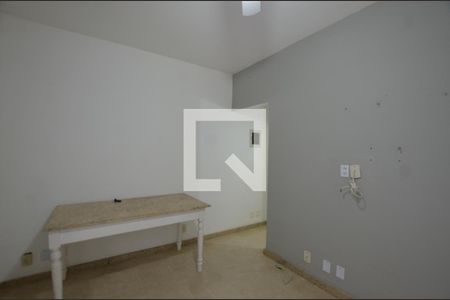 Sala de casa de condomínio para alugar com 2 quartos, 68m² em Jacarepaguá, Rio de Janeiro