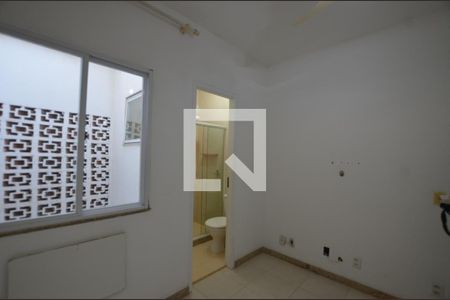 Quarto 1 Suite de casa de condomínio para alugar com 2 quartos, 68m² em Jacarepaguá, Rio de Janeiro