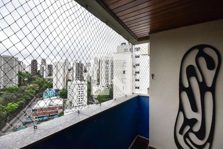 Varanda de apartamento à venda com 4 quartos, 250m² em Jardim Londrina, São Paulo