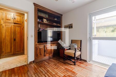 Sala de TV de casa para alugar com 3 quartos, 297m² em Alto de Pinheiros, São Paulo
