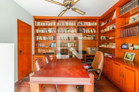 Escritório de casa para alugar com 3 quartos, 297m² em Alto de Pinheiros, São Paulo