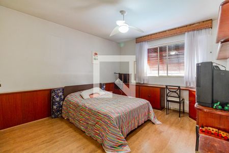 Quarto 1 de casa para alugar com 3 quartos, 297m² em Alto de Pinheiros, São Paulo