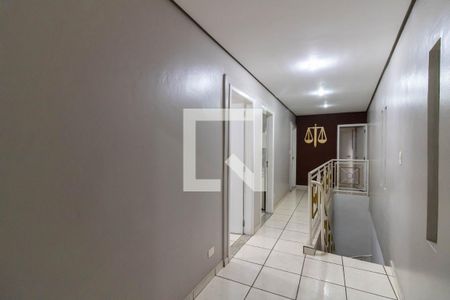Corredor de casa à venda com 5 quartos, 225m² em Vila Lanzara, Guarulhos