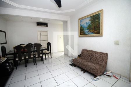 Sala de casa à venda com 2 quartos, 300m² em Vila da Penha, Rio de Janeiro