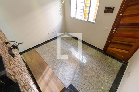Sala de casa de condomínio à venda com 2 quartos, 65m² em Vila Uniao (zona Leste), São Paulo