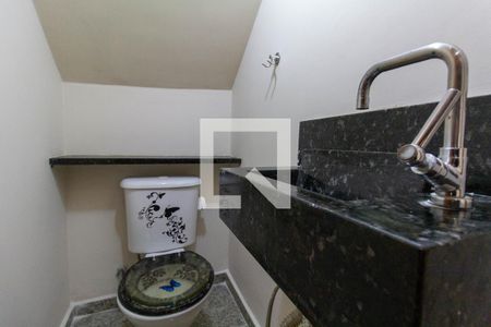 Lavabo de casa de condomínio à venda com 2 quartos, 65m² em Vila Uniao (zona Leste), São Paulo