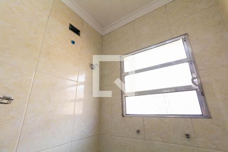 Banheiro de casa de condomínio à venda com 2 quartos, 65m² em Vila Uniao (zona Leste), São Paulo