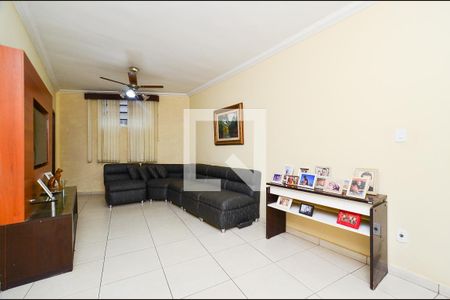 Sala de TV de casa à venda com 5 quartos, 200m² em Boa Vista, Belo Horizonte