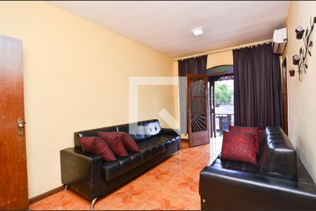 Sala de casa à venda com 5 quartos, 200m² em Boa Vista, Belo Horizonte
