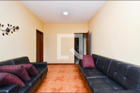 Sala de casa à venda com 5 quartos, 200m² em Boa Vista, Belo Horizonte