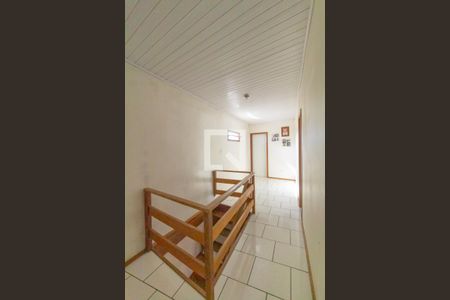 Corredor de casa à venda com 4 quartos, 220m² em Fátima, Canoas