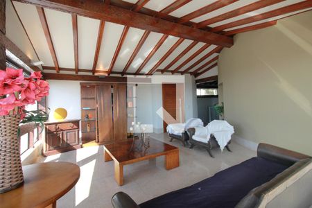 Sala de casa à venda com 3 quartos, 720m² em Mangabeiras, Belo Horizonte