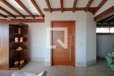 Entrada de casa à venda com 3 quartos, 720m² em Mangabeiras, Belo Horizonte