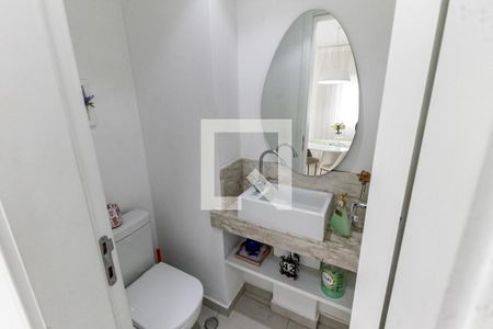 Lavabo de apartamento para alugar com 3 quartos, 110m² em Vila Suzana, São Paulo