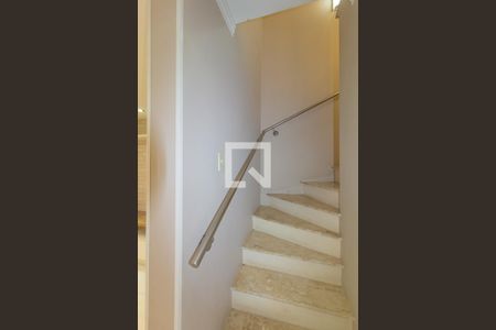 Escada de casa de condomínio à venda com 3 quartos, 144m² em Marechal Rondon, Canoas