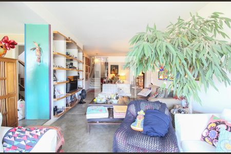 Sala 1 de casa à venda com 4 quartos, 350m² em Real Parque, São Paulo