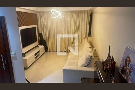 Casa à venda com 4 quartos, 253m² em Itaberaba, São Paulo