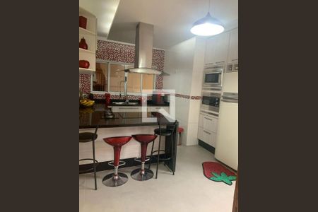 Casa para alugar com 4 quartos, 253m² em Itaberaba, São Paulo