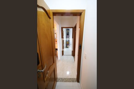 Corredor de apartamento para alugar com 3 quartos, 110m² em Canto do Forte, Praia Grande