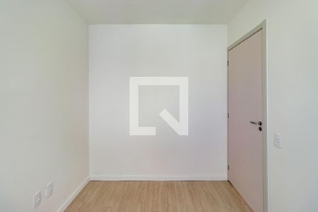 Quarto 2 de apartamento para alugar com 2 quartos, 44m² em Jardim Cláudia, São Paulo