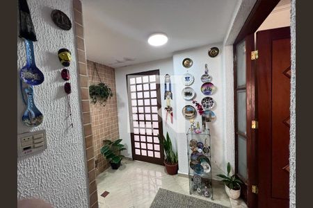 Casa à venda com 2 quartos, 147m² em Vila Santo Estefano, São Paulo