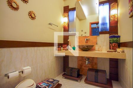 Lavabo de casa à venda com 3 quartos, 275m² em Vila Jardim, Porto Alegre